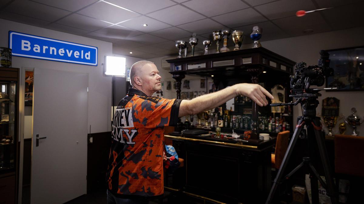 Spielt bald wieder gegen die Besten: Raymond van Barneveld Spielt bald wieder gegen die Besten: Raymond van Barneveld