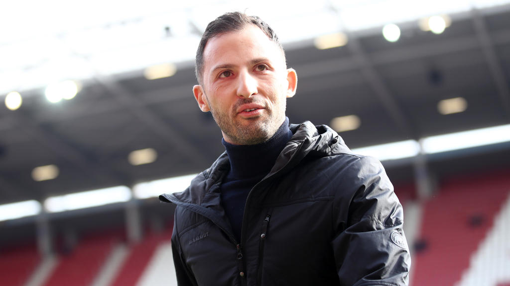 Domenico Tedesco steht mit dem FC Schalke vor einem eminent wichtigen Heimspiel Domenico Tedesco steht mit dem FC Schalke vor einem eminent wichtigen Heimspiel
