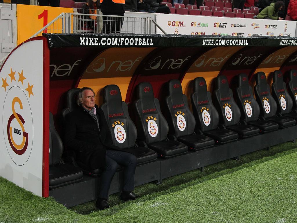 Imagen del banquillo en el estadio del Galatasaray. (Foto: Imago)