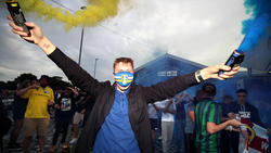 Leeds-Fans feiern die Rückkehr in die Premier League