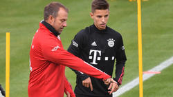 Tiago Dantas gilt als Wunschspieler von Hansi Flick (l.) beim FC Bayern