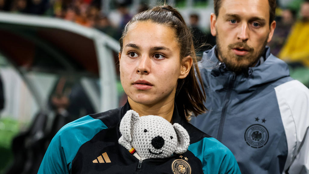 Beim WM-Debakel brachte Maskottchen "Waru" den deutschen Fußballerinnen bekanntlich kein Glück