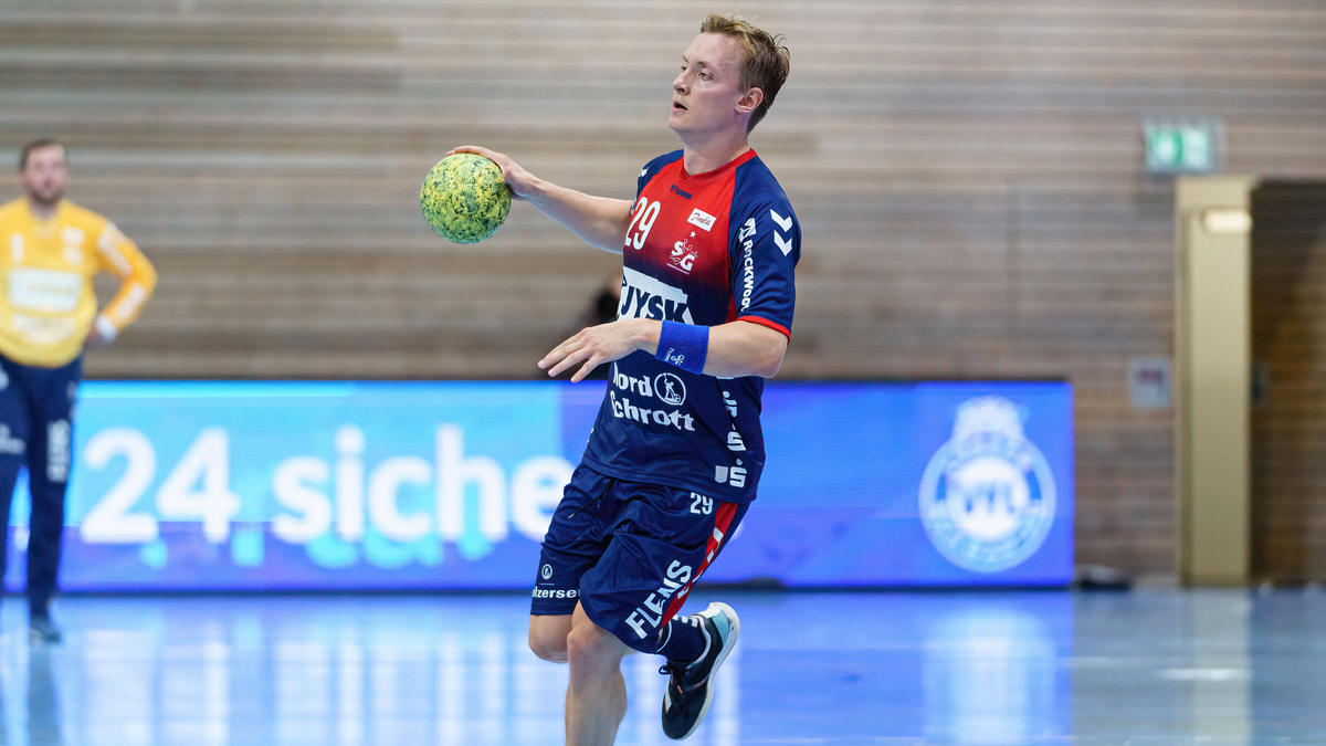 August Pedersen läuft auch kommende Saison für Flensburg auf