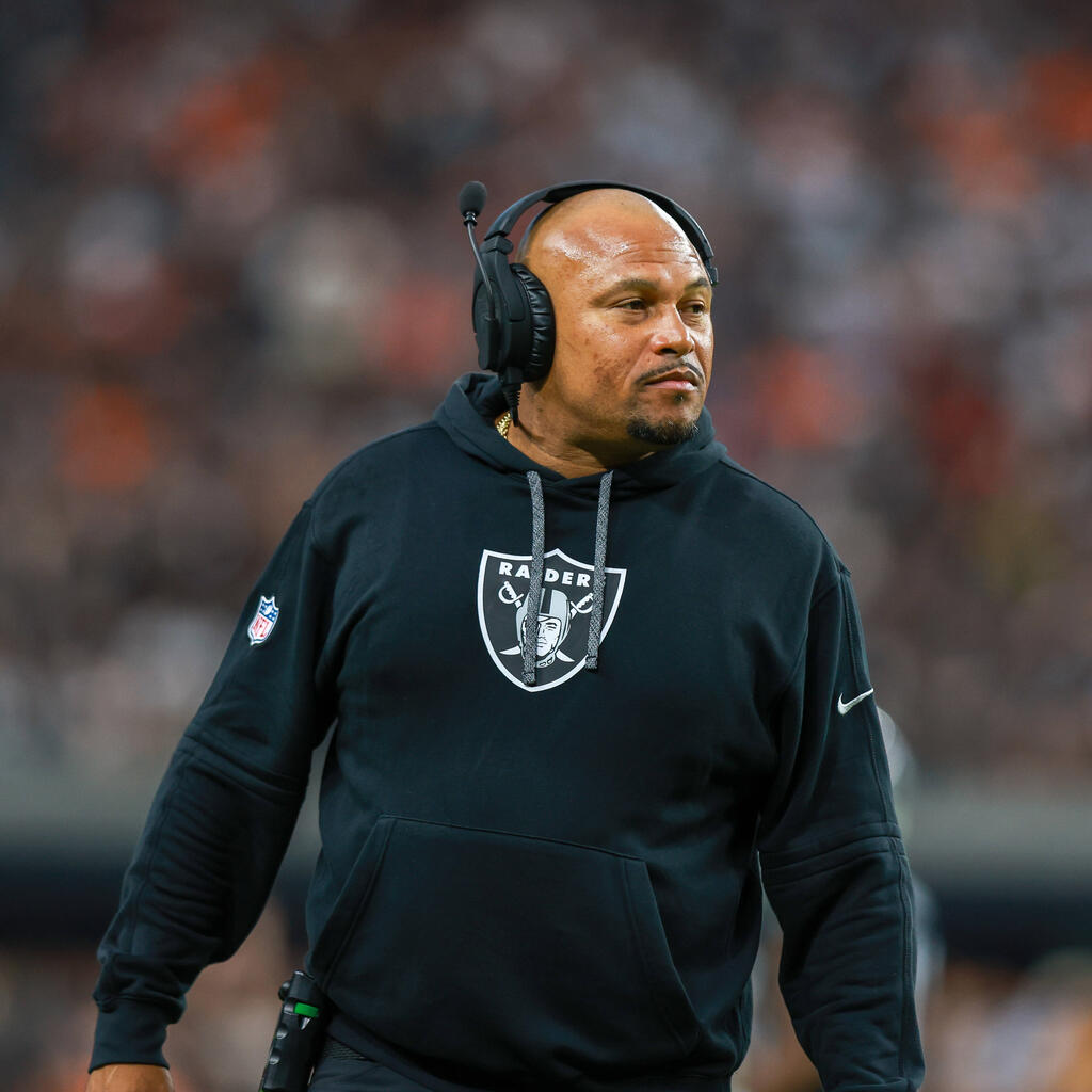 Loser: Antonio Pierce (head coach, Las Vegas Raiders)