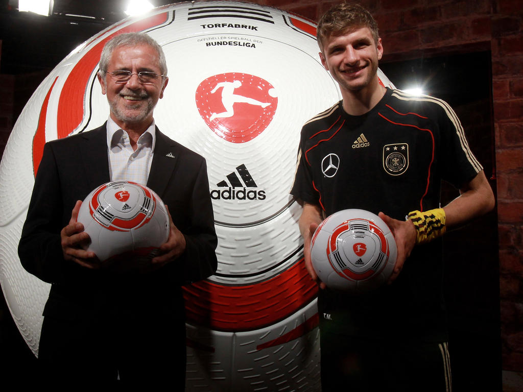 Gerd Müller y Thomas Müller juntos en el 2010. (Foto: Getty)