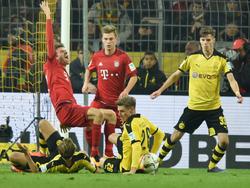Julian Weigl (r.) und Joshua Kimmich (M.) treffen in Berlin erneut aufeinander