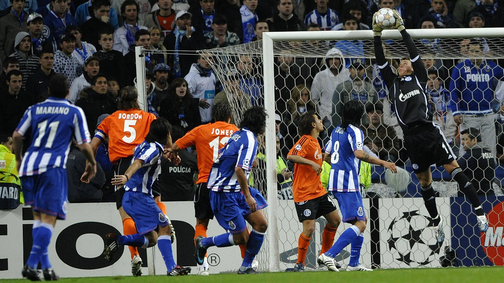 2008 hielt Schalkes damaliger Torwart Manuel Neuer gegen den FC Porto einfach fast alles