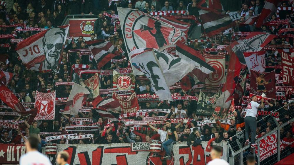 Fortuna Düsseldorf wird für das Fehlverhalten der Fans bestraft Fortuna Düsseldorf wird für das Fehlverhalten der Fans bestraft