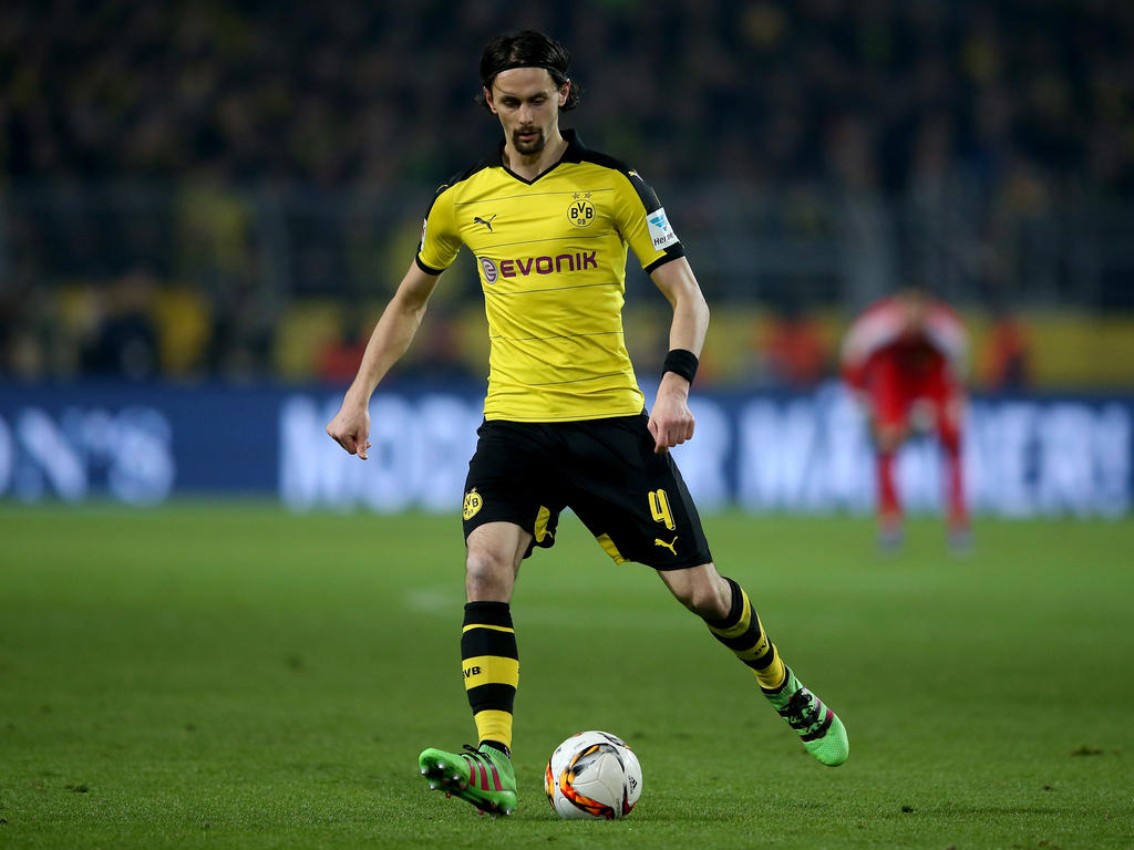 Neven Subotic hofft darauf das BVB-Trikot bald wieder tragen zu können Neven Subotic hofft darauf das BVB-Trikot bald wieder tragen zu können