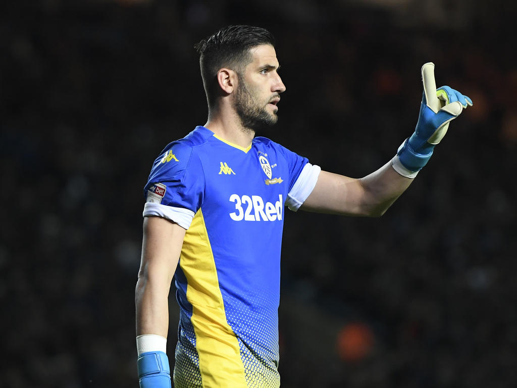 Kiko Casilla con la camiseta del Leeds.