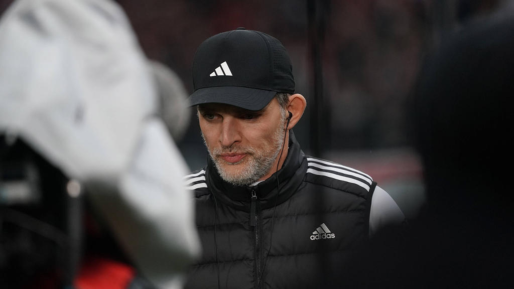 Thomas Tuchel sucht mit dem FC Bayern einen neuen Abwehrspieler Thomas Tuchel sucht mit dem FC Bayern einen neuen Abwehrspieler