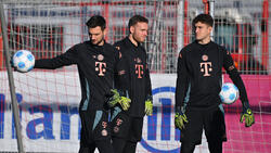 Daniel Peretz (M.) vom FC Bayern soll das Interesse des HSV geweckt haben