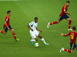 John Obi Mikel contra España