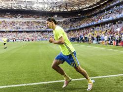 Zlatan Ibrahimovic lässt die Muskeln spielen