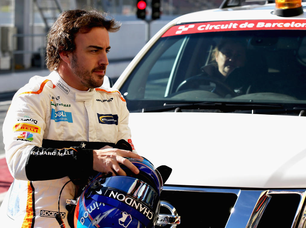 Fernando Alonso und McLaren können nicht zufrieden sein Fernando Alonso und McLaren können nicht zufrieden sein