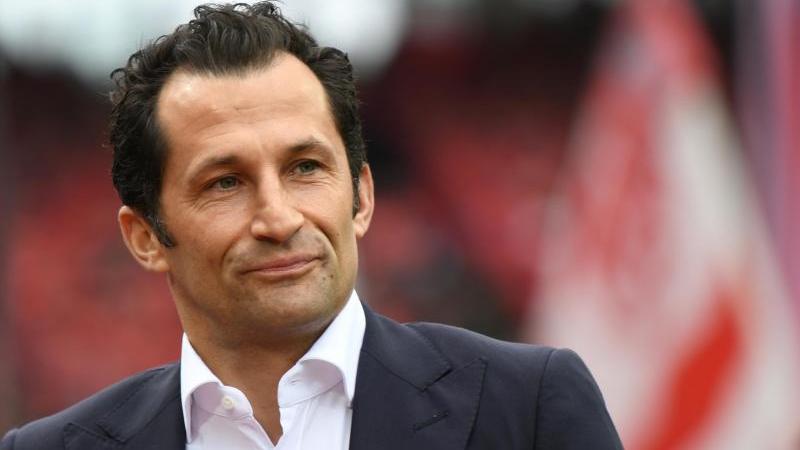 Der Münchner Sportdirektor Hasan Salihamidzic kündigt weitere Transfers an Der Münchner Sportdirektor Hasan Salihamidzic kündigt weitere Transfers an