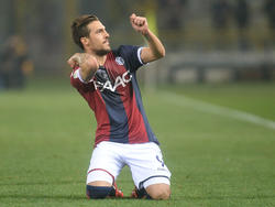 Simone Verdi celebra un tanto con el Bolonia. (Foto: Getty)