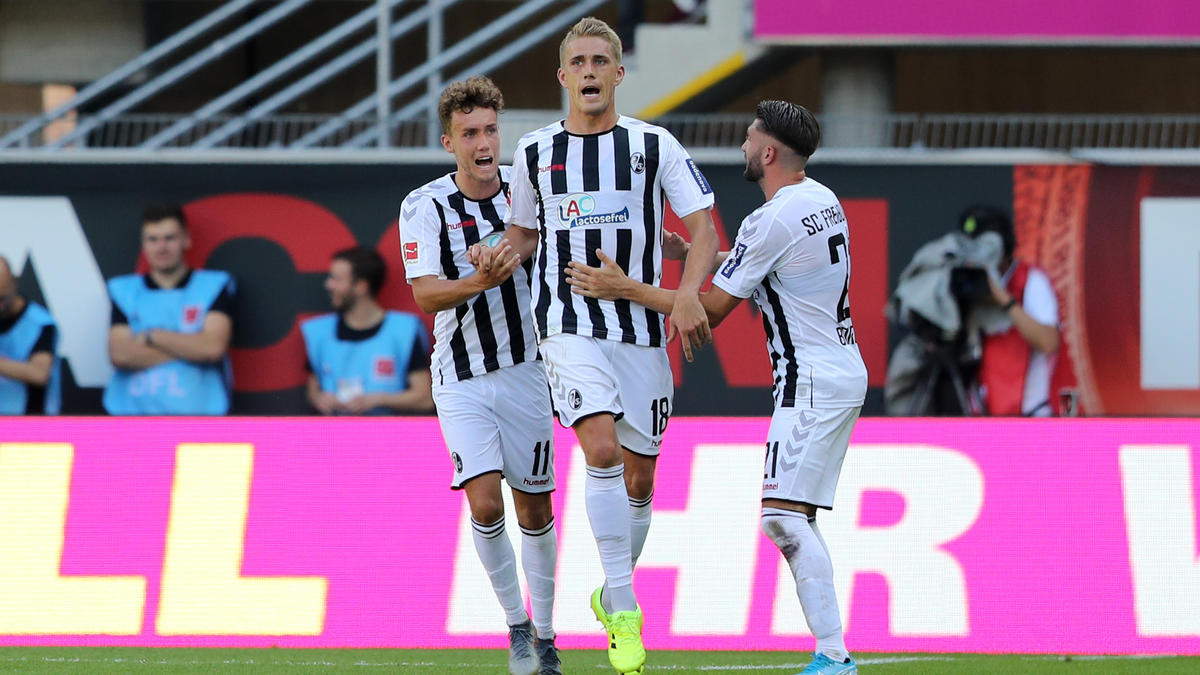 Nils Petersen brachte den SC Freiburg in Paderborn auf Kurs Nils Petersen brachte den SC Freiburg in Paderborn auf Kurs