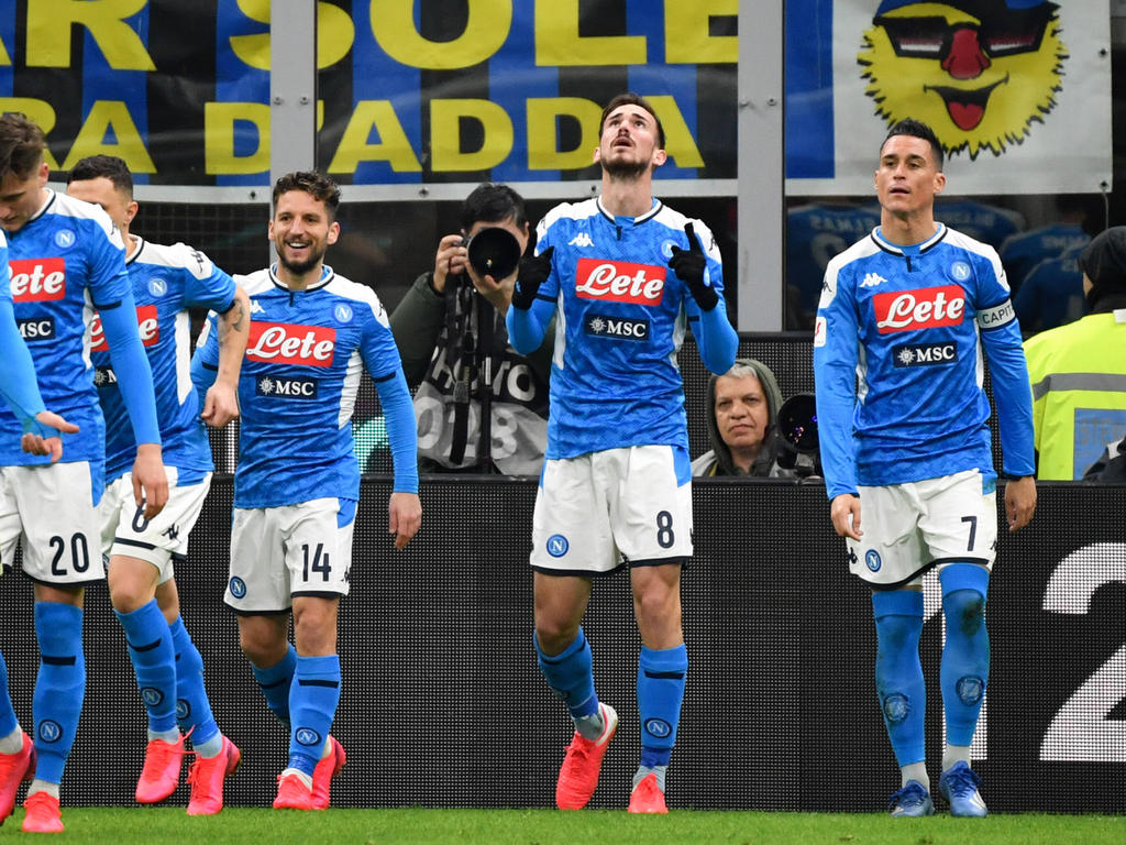 Neapel kommt dem Pokalfinale einen großen Schritt näher