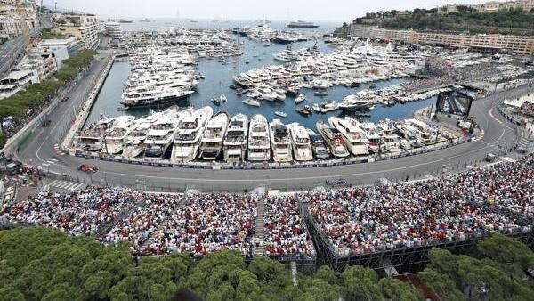 Grand Prix von Monaco in der Formel-1-Saison 2023 mit Blick auf den Hafen