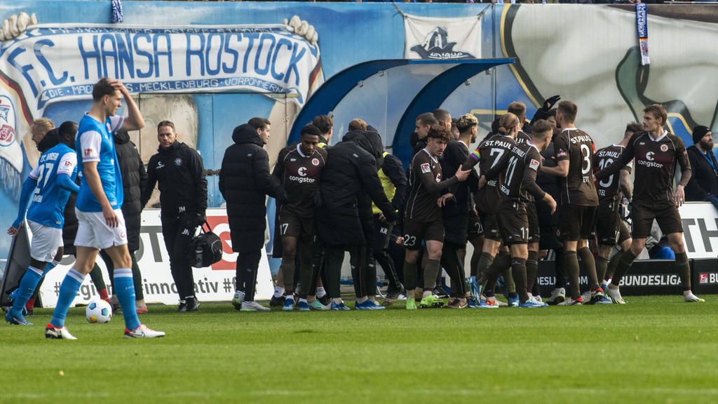 FC St. Pauli gewinnt wilden Ritt gegen Hansa Rostock