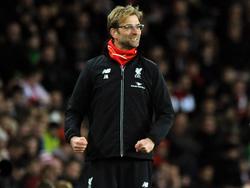 Liverpool-trainer Jürgen Klopp kan lachen tijdens het competitieduel Sunderland - Liverpool. (30-12-2015)