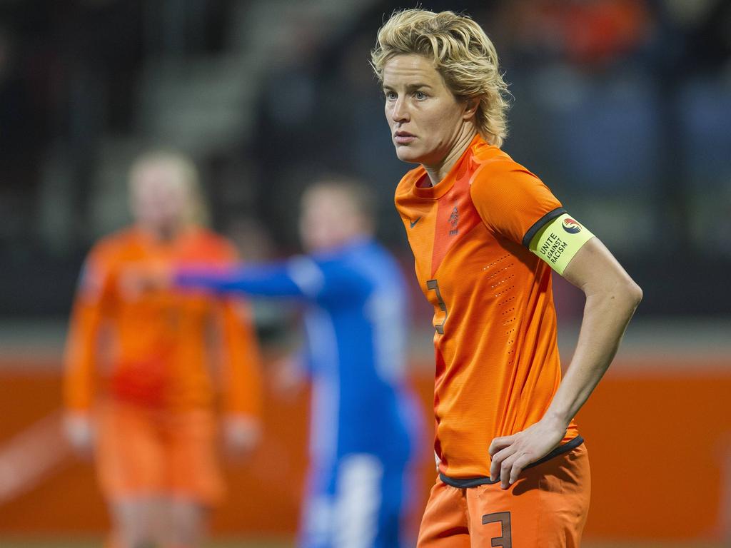 Daphne Koster is aanvoerder van het Nederlandse vrouwenelftal.