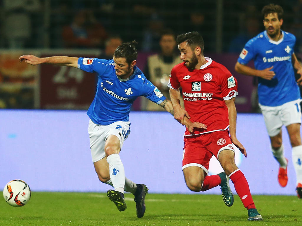 Yunus Malli (r.) könnte bald im Trikot der Türkei auflaufen Yunus Malli (r.) könnte bald im Trikot der Türkei auflaufen