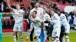 Die Eintracht-Stars jubeln nach dem Weiterkommen gegen Salzburg