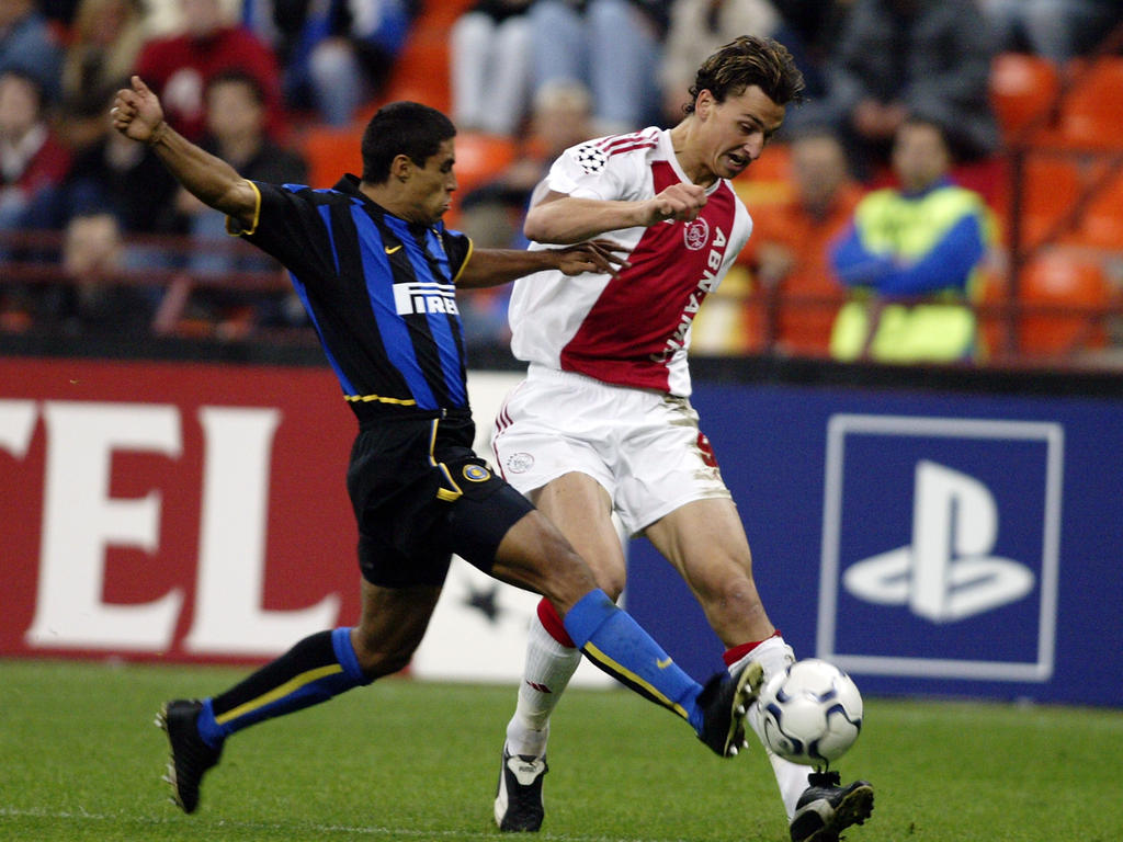 Zlatan Ibrahimović (r.) spielte seit 2001 für Ajax statt für Bayern München