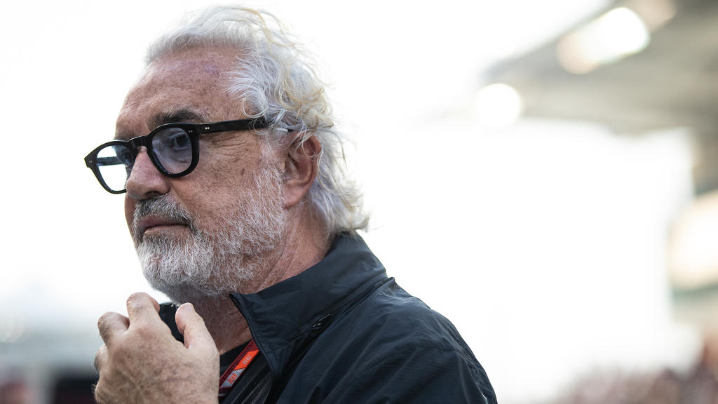 Flavio Briatore rät Ferrari von einer Verpflichtung von Lewis Hamilton ab Flavio Briatore rät Ferrari von einer Verpflichtung von Lewis Hamilton ab