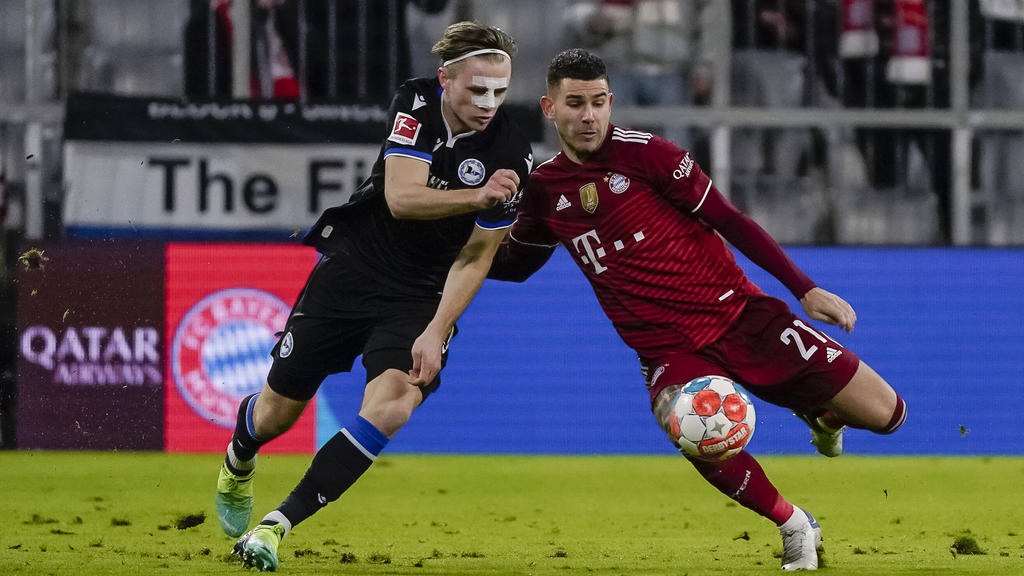 Lucas Hernández (r.) überzeugt beim FC Bayern nicht