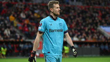 Leverkusens Torwart Lukas Hradecky warnt sein Team vor der Euphorie der ungarischen Fans