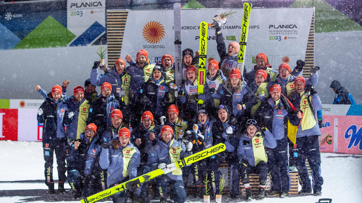 Das deutsche Skisprungteam will an Erfolge wie den WM-Mixed-Titel anknüpfen