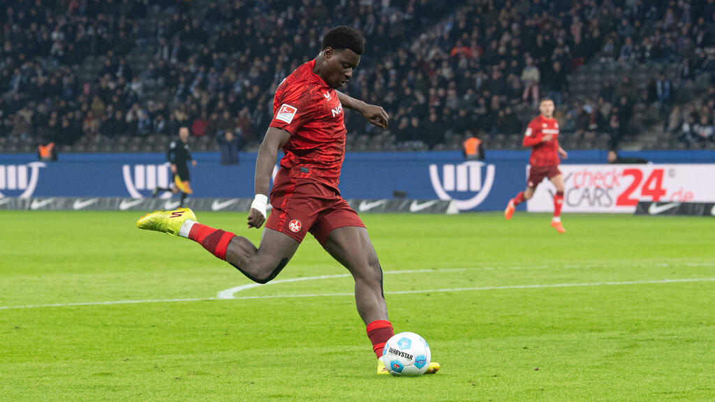 Ragnar Ache steht noch bis 2026 beim 1. FC Kaiserslautern unter Vertrag Ragnar Ache steht noch bis 2026 beim 1. FC Kaiserslautern unter Vertrag