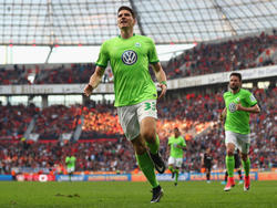 Drei Treffer in sieben Minuten: Mario Gomez schießt Wolfsburg fast zum Sieg