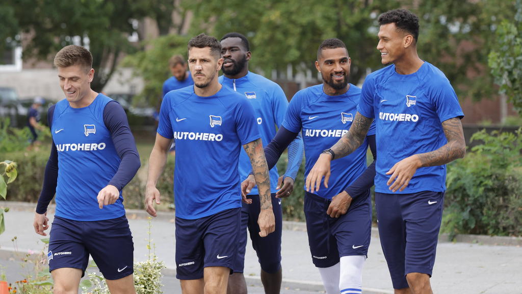 Krzysztof Piatek (l.) beim Training bei Hertha BSC Krzysztof Piatek (l.) beim Training bei Hertha BSC