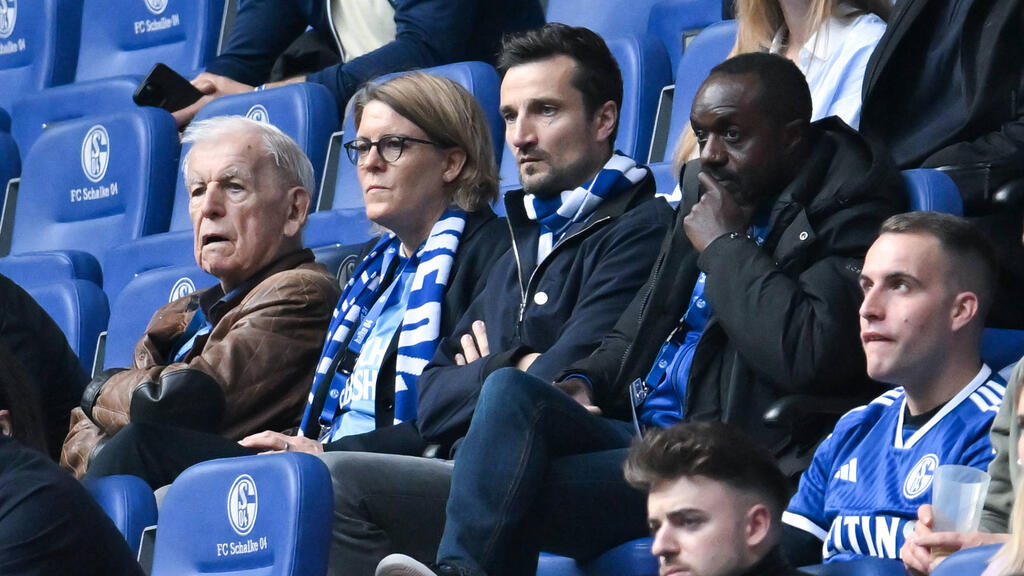 Beim FC Schalke 04 herrscht angeblich Uneinigkeit Beim FC Schalke 04 herrscht angeblich Uneinigkeit