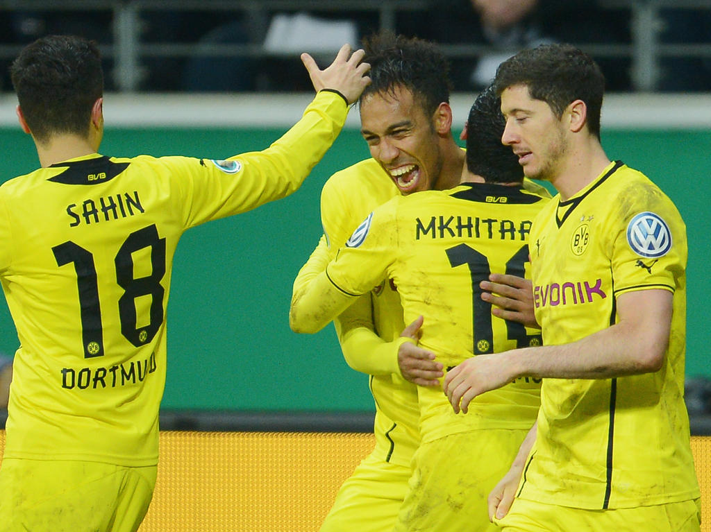 Pierre-Emerick Aubameyang (2.v.l.) sorgte für den Halbfinaleinzug Pierre-Emerick Aubameyang (2.v.l.) sorgte für den Halbfinaleinzug