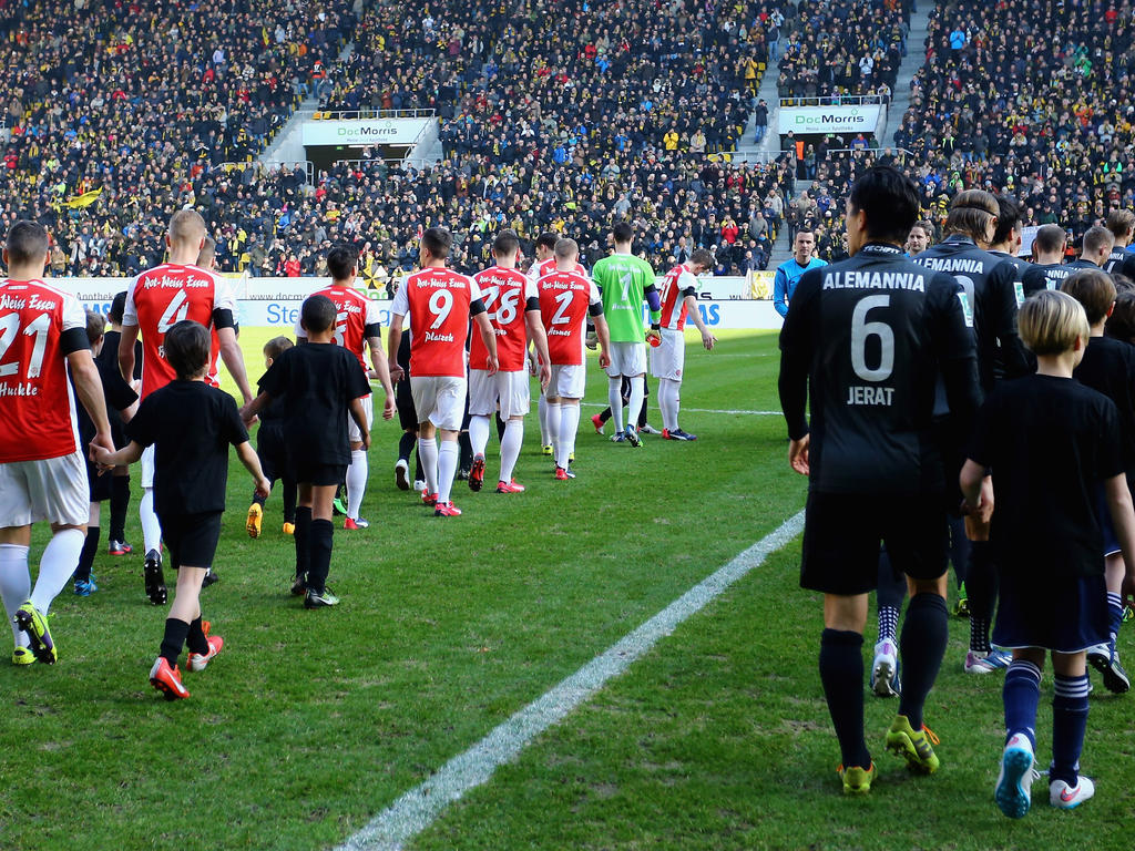Alemannia Aachen und Rot-Weiss Essen spielten vor Regionalliga-Rekordkulisse