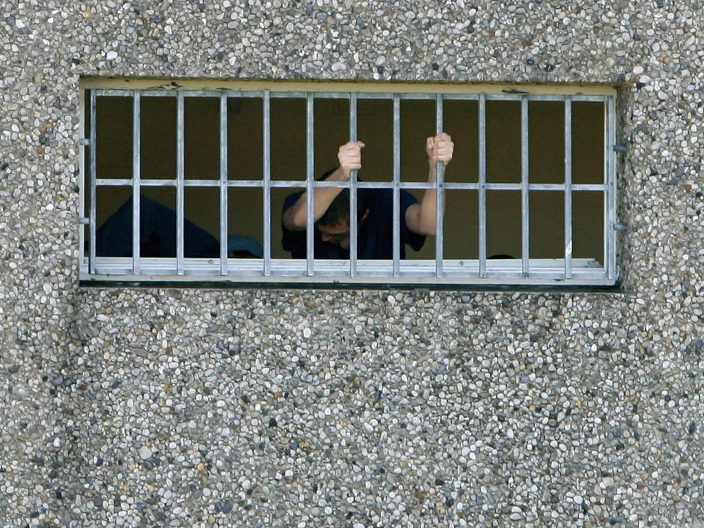 La justicia francesa dictó penas de entre 11 y 15 años de prisión contra cinco jóvenes. (Foto: Getty)