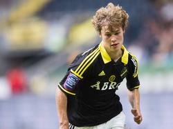 Sam Lundholm in actie tijdens het competitieduel AIK Solna - GIF Sundsvall. (12-07-2015)