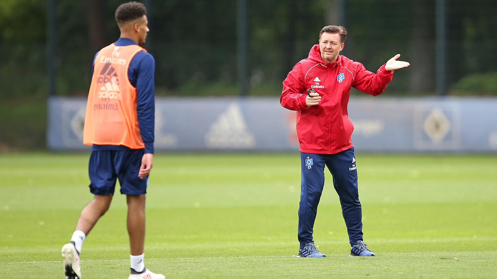 Mahnende Worte von HSV-Trainer Christian Titz Mahnende Worte von HSV-Trainer Christian Titz