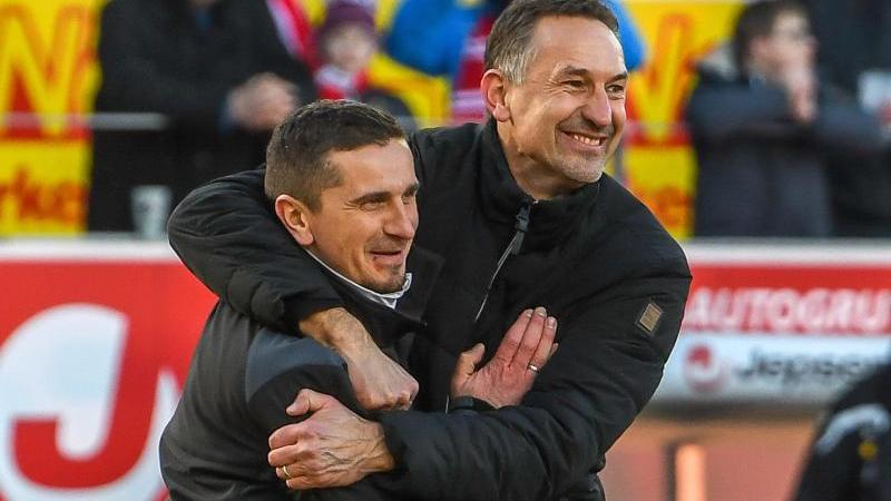Mersad Selimbegovic (li.) war bis zuletzt Assistent von Beierlorzer Mersad Selimbegovic (li.) war bis zuletzt Assistent von Beierlorzer