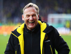Hans-Joachim Watzke macht Kevin Großkreutz die BVB-Tür auf