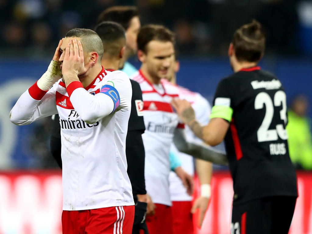 Papadopoulos kann es nicht fassen: Der HSV verspielt drei Punkte