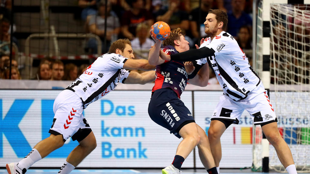 Die SG Flensburg-Handewitt setzte sich im Super Cup gegen den THW Kiel durch Die SG Flensburg-Handewitt setzte sich im Super Cup gegen den THW Kiel durch