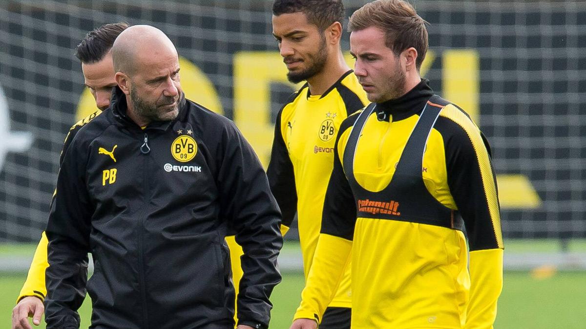 Einst Weggefährten beim BVB: Peter Bosz (l.) und Mario Götze