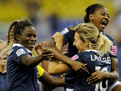 Die französischen U20-Frauen bejubeln den Halbfinaleinzug