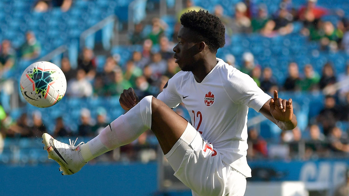 Alphonso Davies vom FC Bayern mit Kanada beim Gold Cup gescheitert Alphonso Davies vom FC Bayern mit Kanada beim Gold Cup gescheitert
